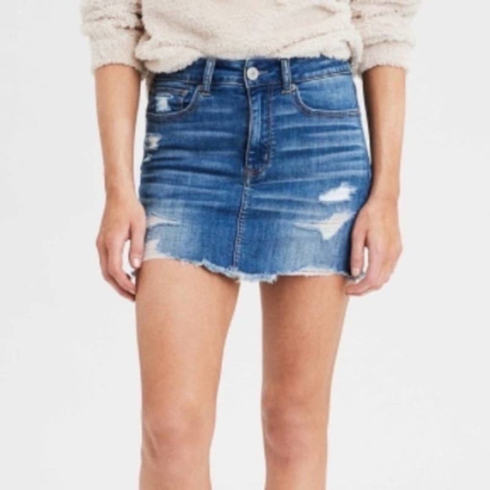 American Eagle Hi-Rise Distressed Denim Mini Skirt Size 6